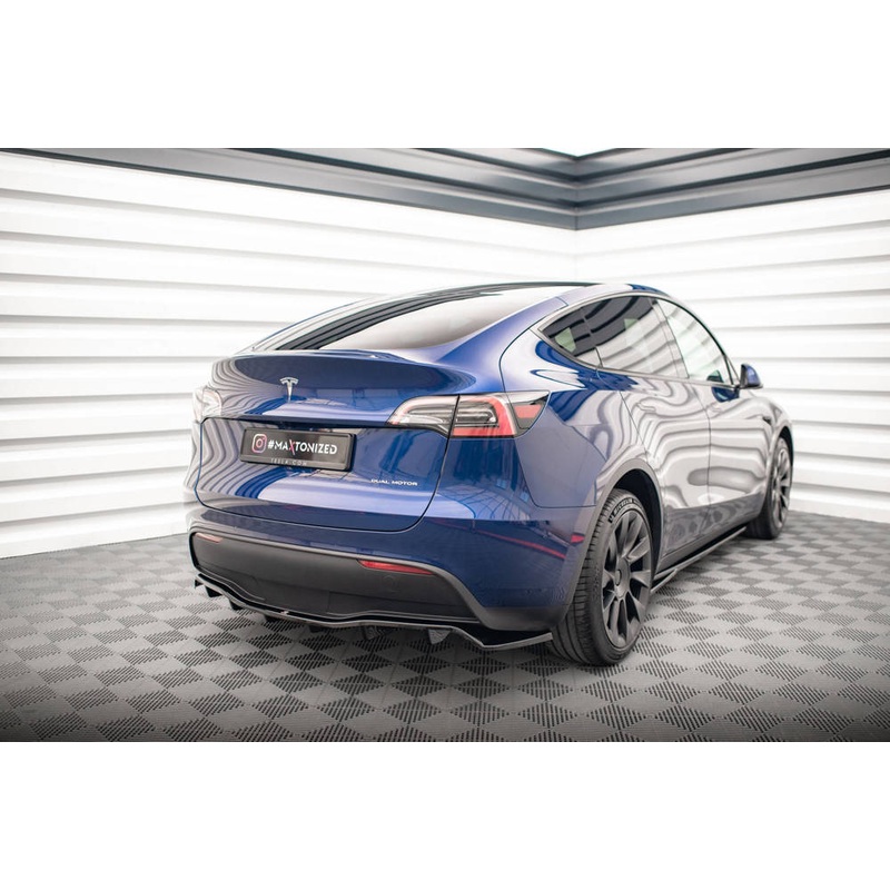 Tesla Model 3 (2017-2024) Maxton Design Central Rear Splitter
