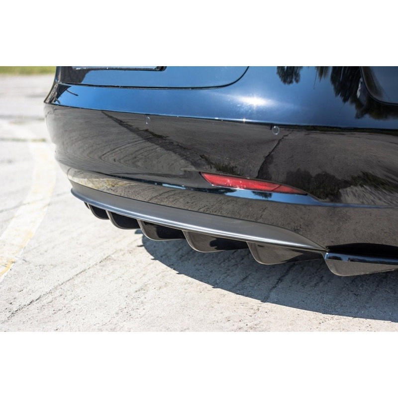 Tesla Model 3 (2017-2024) Maxton Design Rear V.alance Diffuser V.1