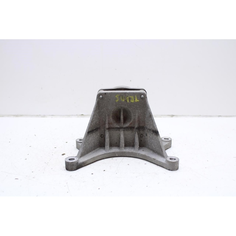 2014-2020 Maserati Ghibli RWD Transmission Gearbox Mount Bracket 670001542 OEM