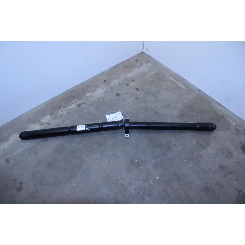 2018-2024 GMC Terrain Denali 1.5L AWD AT Rear Drive Shaft Propeller 85533666 OEM