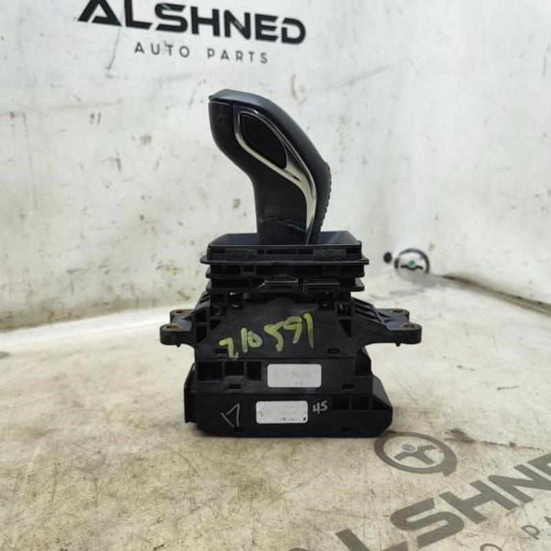 2019-20 Cadillac XT4 Automatic Transmission Shift Lever Assy 84509478 OEM *ReaD*