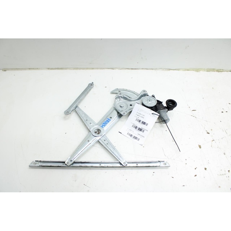2015-2023 Toyota Tacoma Front Right Door Window Regulator w/ Motor 69801-02300