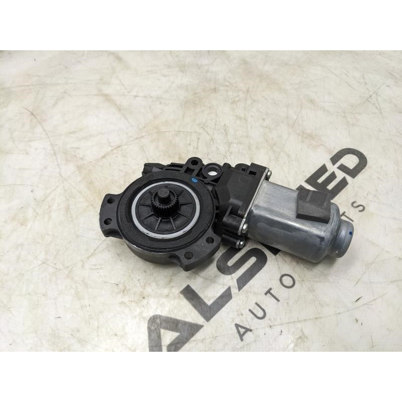 2011-2015 Kia Optima Front Left Door Window Motor 82450-2T000 OEM