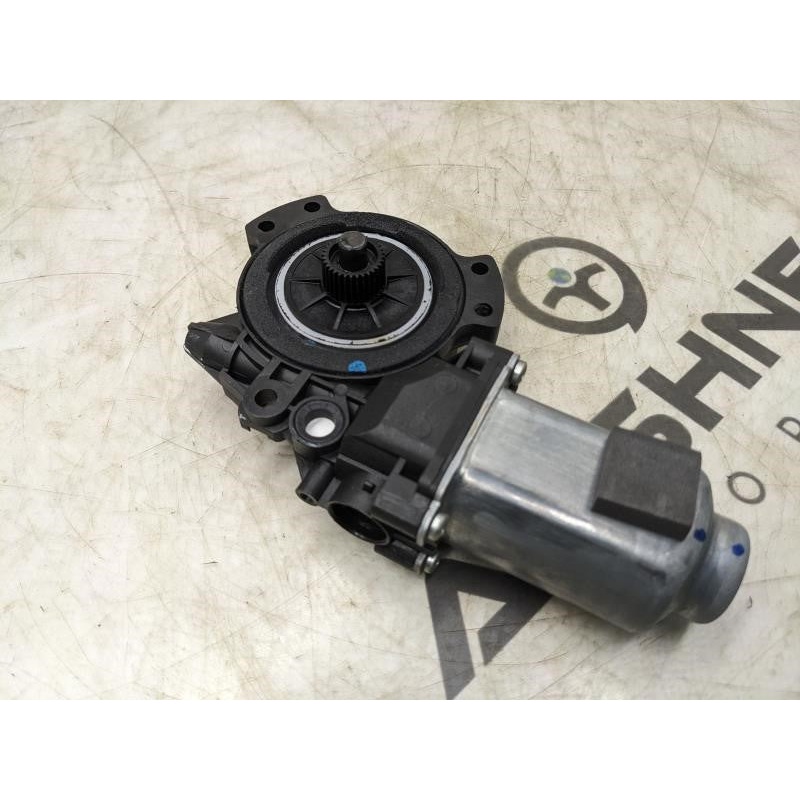 2011-2015 Kia Optima Front Right Door Window Motor 82460-2T000 OEM