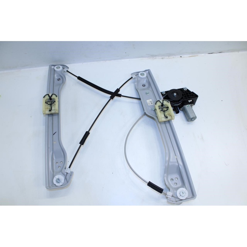 2018-2024 GMC Terrain Denali Front Right Door Window Regulator w/ Motor 84578844