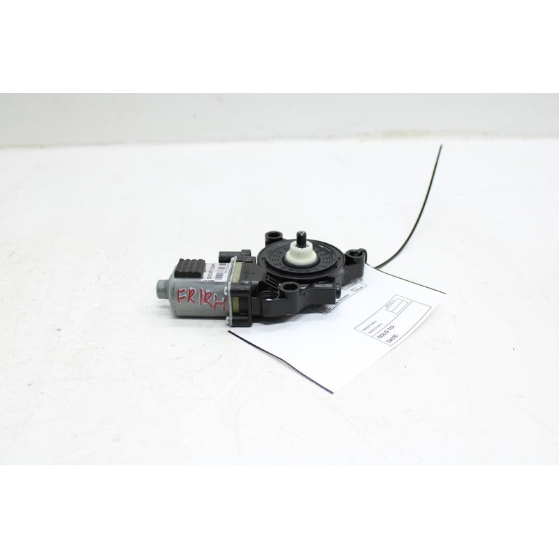 2019-2023 Hyundai Santa Fe Front Passenger Side Power Window Motor 82460-S1000