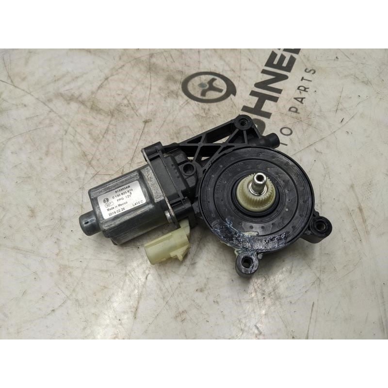 2019-2023 Ram 1500 Laramie Power Sliding Backlite Glass Motor 68402762AA OEM