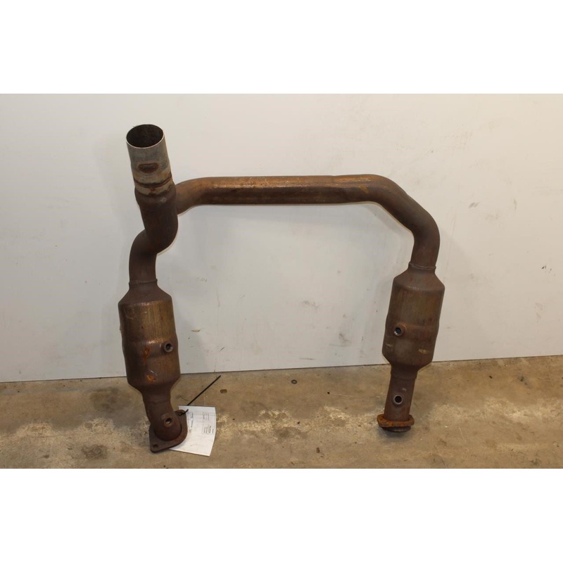 2012-2018 Ram 1500 5.7L 4WD Exhaust System Pipe 68139891AA 68160056AA OEM