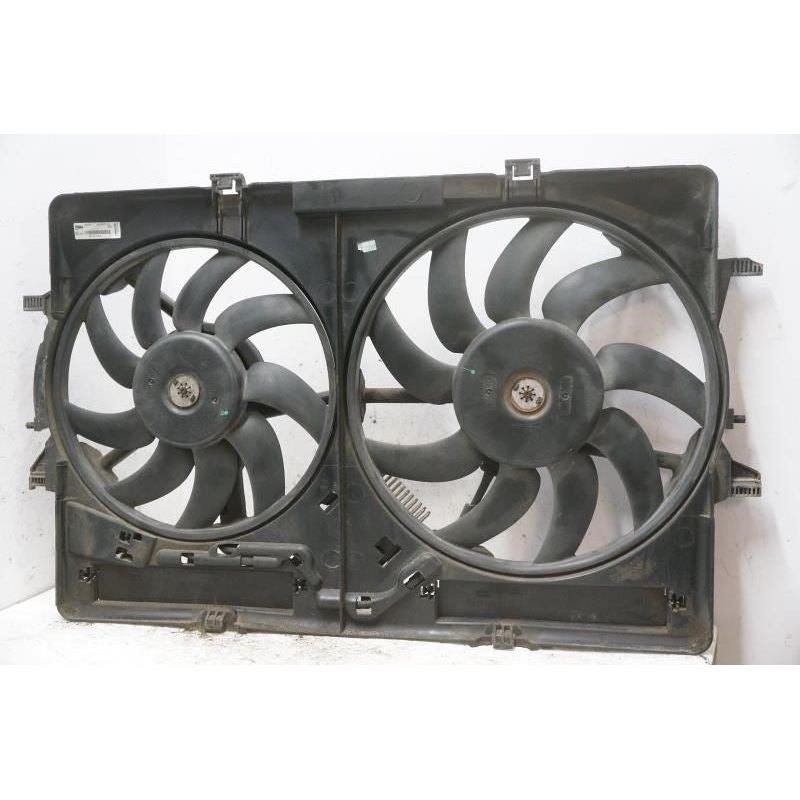 2009-16 Audi A4 2.0L Dual Radiator Cooling Fan Motor Assembly 8K0-121-003-M OEM