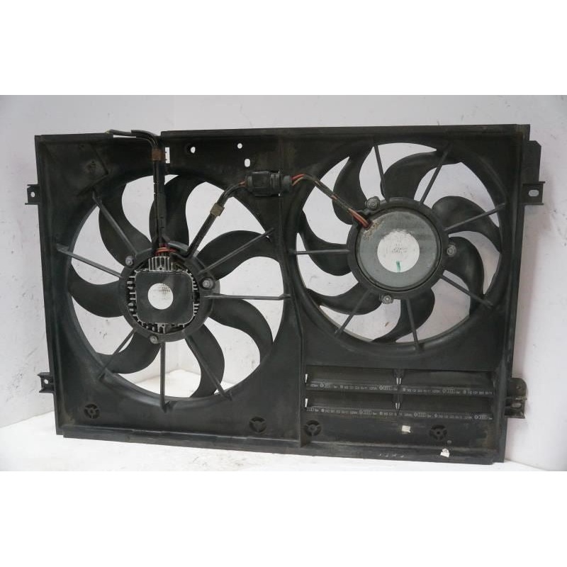 2009-2017 Volkswagen CC Radiator Cooling Fan Motor Assembly 1K0-121-205-AJ OEM