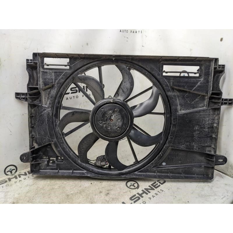 2017-19 Chevrolet Cruze LS 1.4L Radiator Cooling Fan Motor Assembly 39013323 OEM