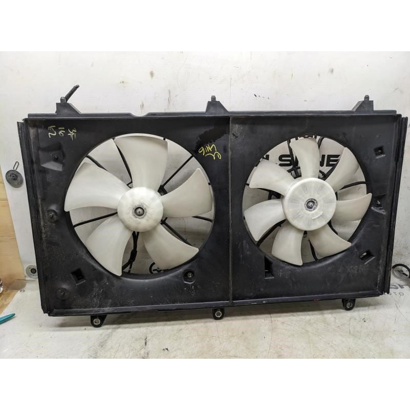2003-2007 Honda Accord LH Radiator Cooling Fan Motor Assembly 19015-RAA-A01 OEM