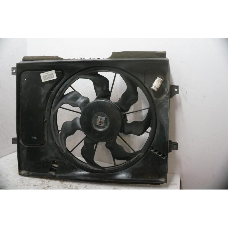 2012-2013 Kia Soul Radiator Cooling Fan Motor Assembly 253802K600 OEM