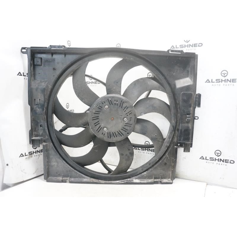 2012-2018 BMW 320i Radiator Cooling Fan Motor Assembly 17-42-8-641-964 OEM