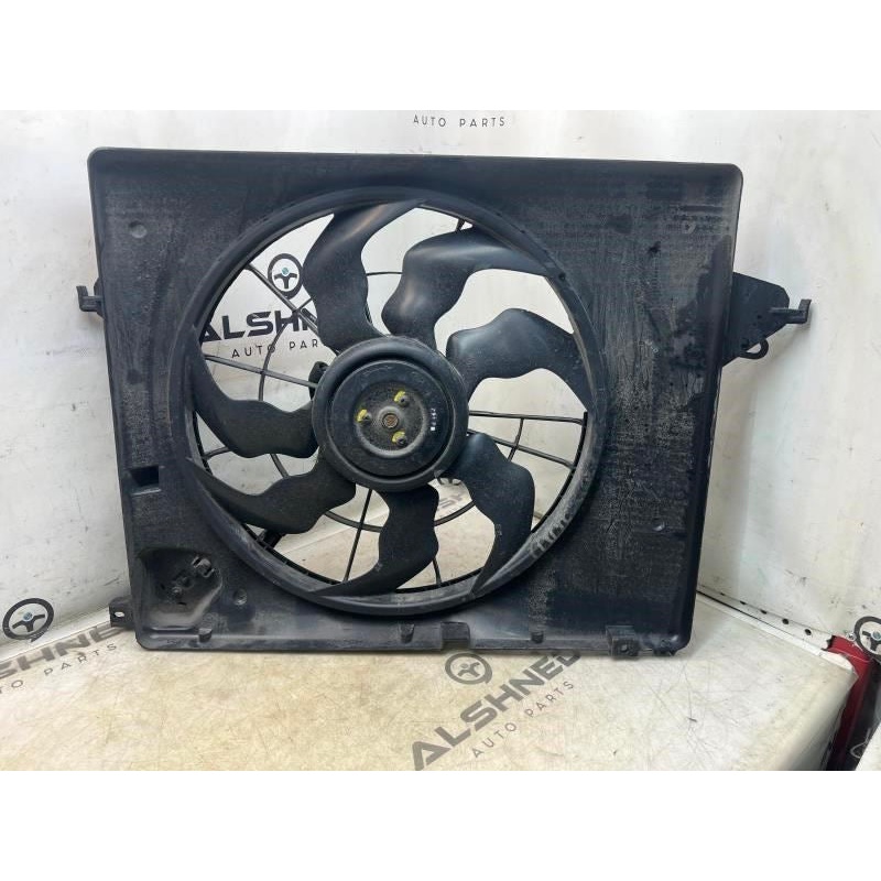2013-2019 Hyundai Santa Fe Radiator Cooling Fan Motor Assembly 25380-B8800 OEM