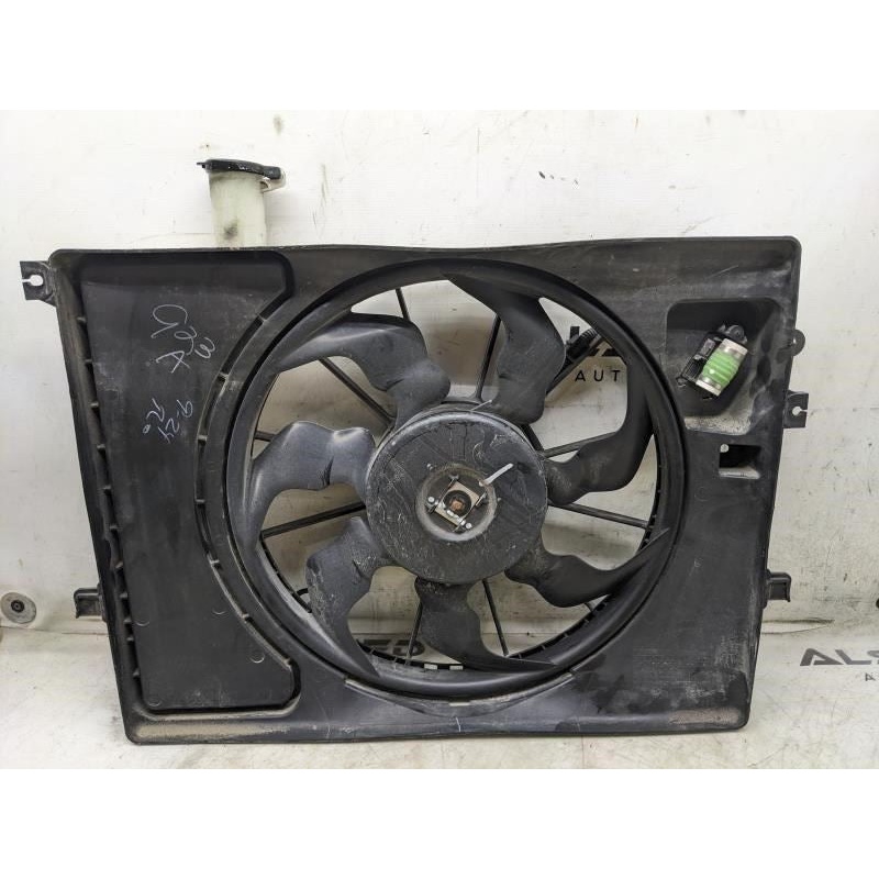 2014-16 Hyundai Elantra SE 1.8L Radiator Cooling Fan Motor Assy 25380-3X500 OEM