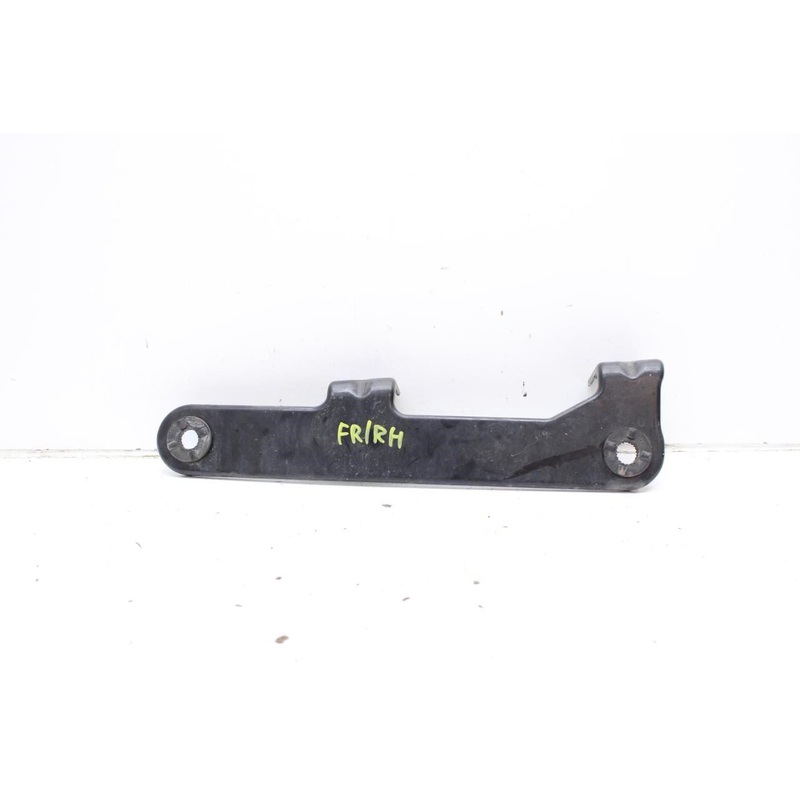 2014-2020 Maserati Ghibli Front Right Radiator Upper Mount Bracket 670001349 OEM
