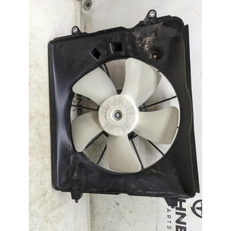 2015-2016 Honda CR-V 2.4L Radiator Cooling Fan Motor Assy 19015-5LA-A01 OEM