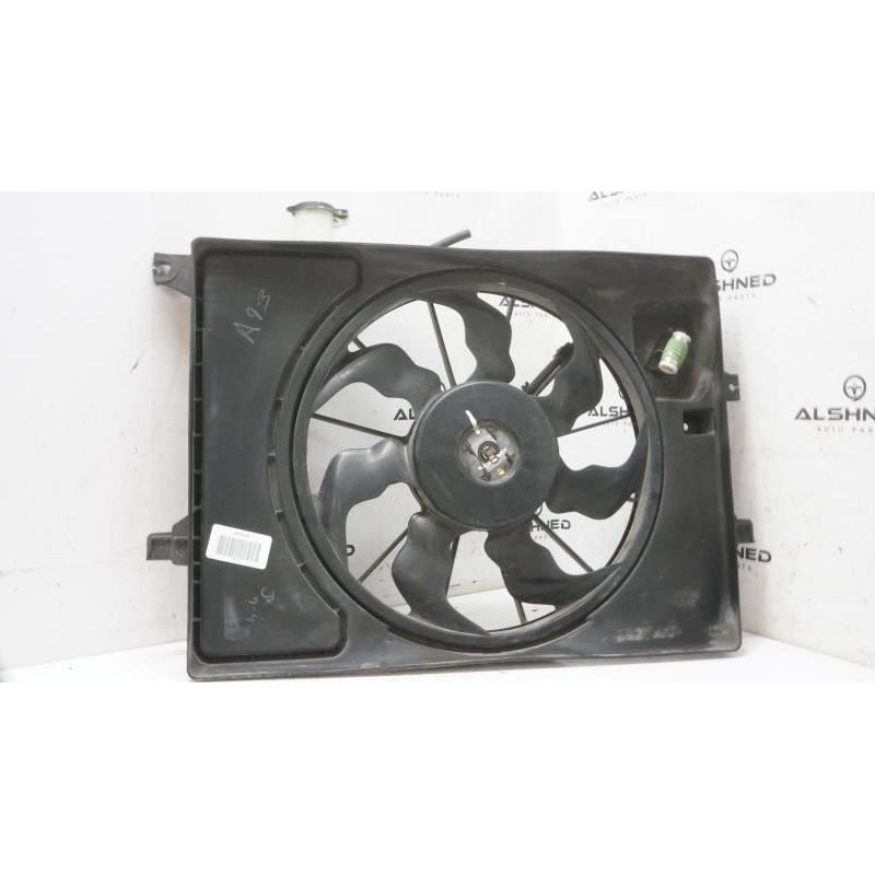 2015 Hyundai Elantra Radiator Cooling Fan Motor Assembly 25380-3X500 OEM