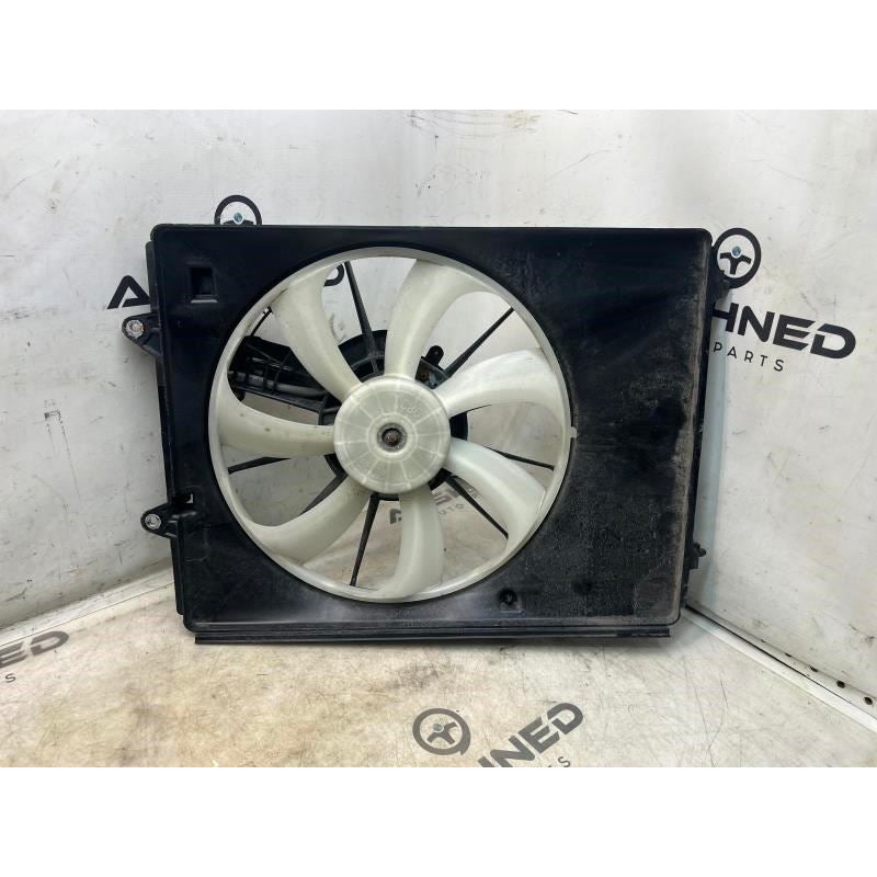 2019-2020 Honda Passport Condenser Cooling Fan Motor Assy 38615-5J6-A01 OEM