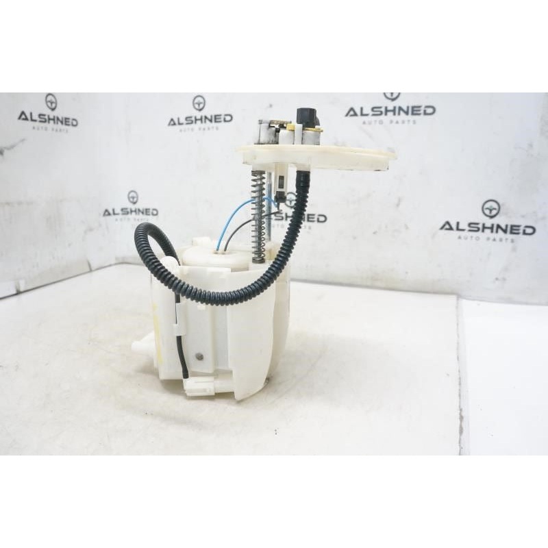 2014 Toyota RAV4 Fuel Pump Assembly 77020-0R010 OEM