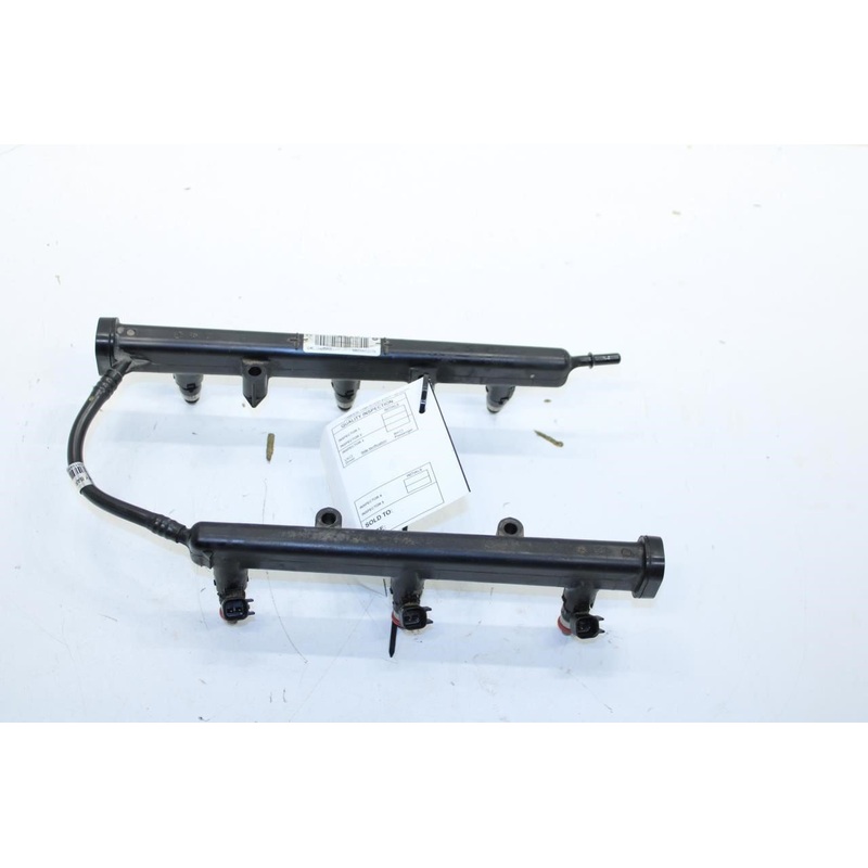 2012-2017 Jeep Wrangler Sahara 3.6L Fuel Rail w/ Injectors 04593923AB OEM