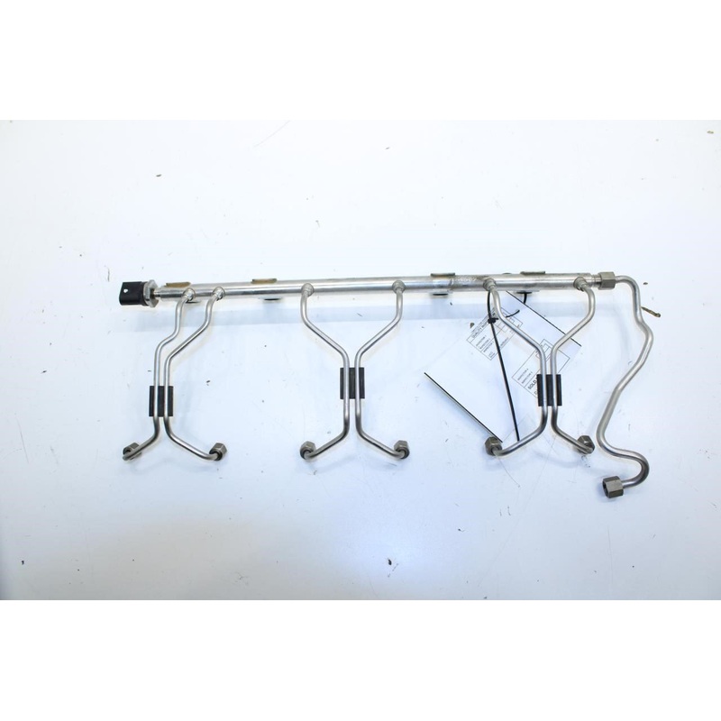 2015-2016 BMW 435i Gran Coupe xDrive High Pressure Fuel Rail 7649710 OEM