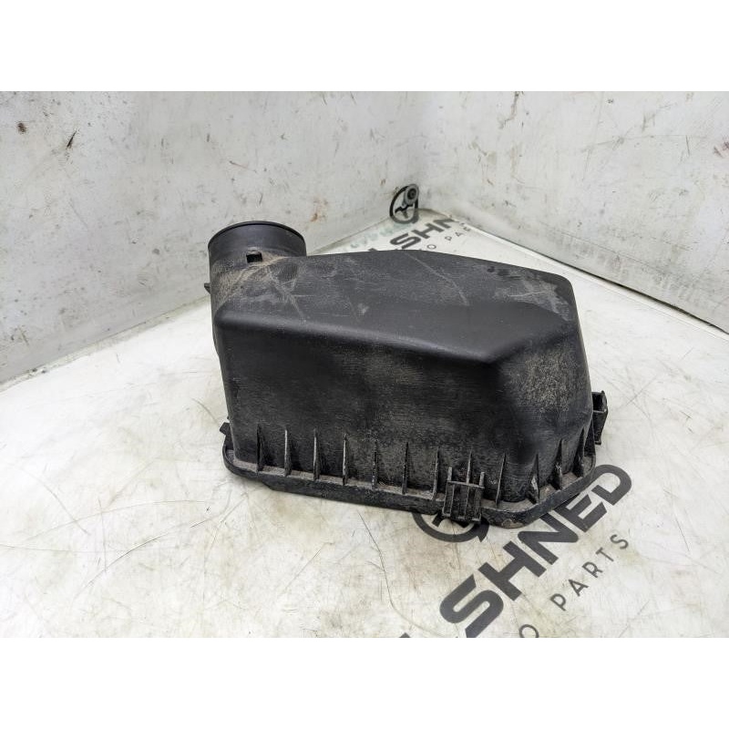 2010-2011 Kia Soul+ 2.0L Air Intake Cleaner Cover 28111-2K300 OEM